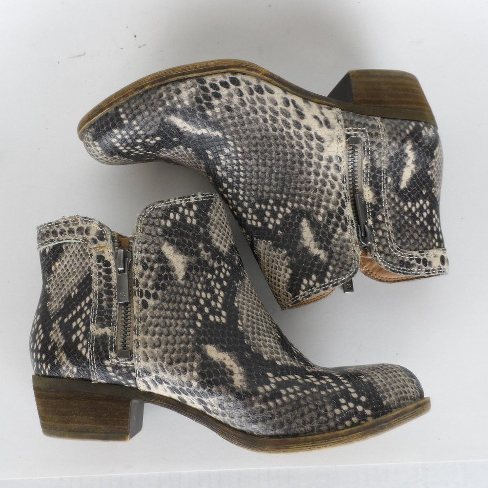 Lucky Brand Booties Snake Pattern 6M Chelsea